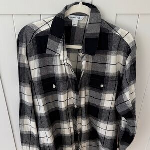 Old Navy Black and White Plaid Women’s Shirt